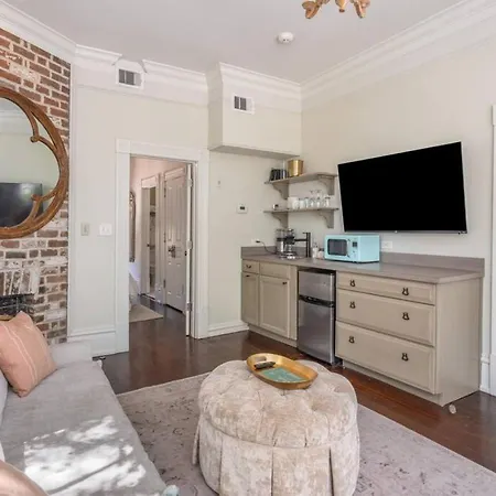 Mirabelle Suite 2 In The Heart Of Savannah'S National Historic Landmark District-2