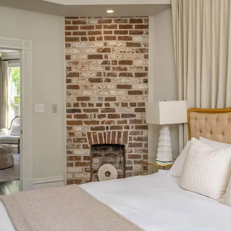 Mirabelle Suite 2 In The Heart Of Savannah'S National Historic Landmark District-3